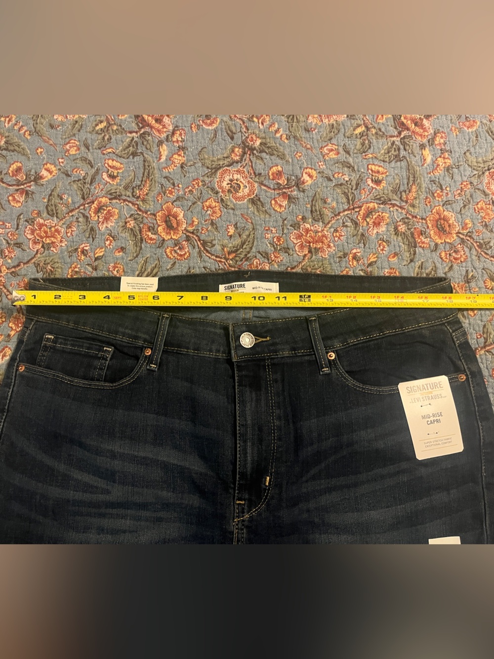 Levi’s jeans. Women’s Signature - Picture 13 of 15